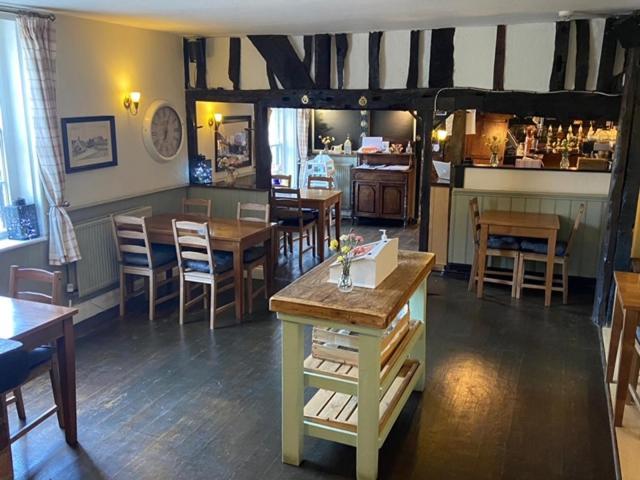 The White Hart Hotel Newenden Exterior foto